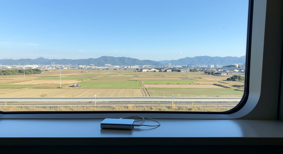 新幹線 コンセント ささらない